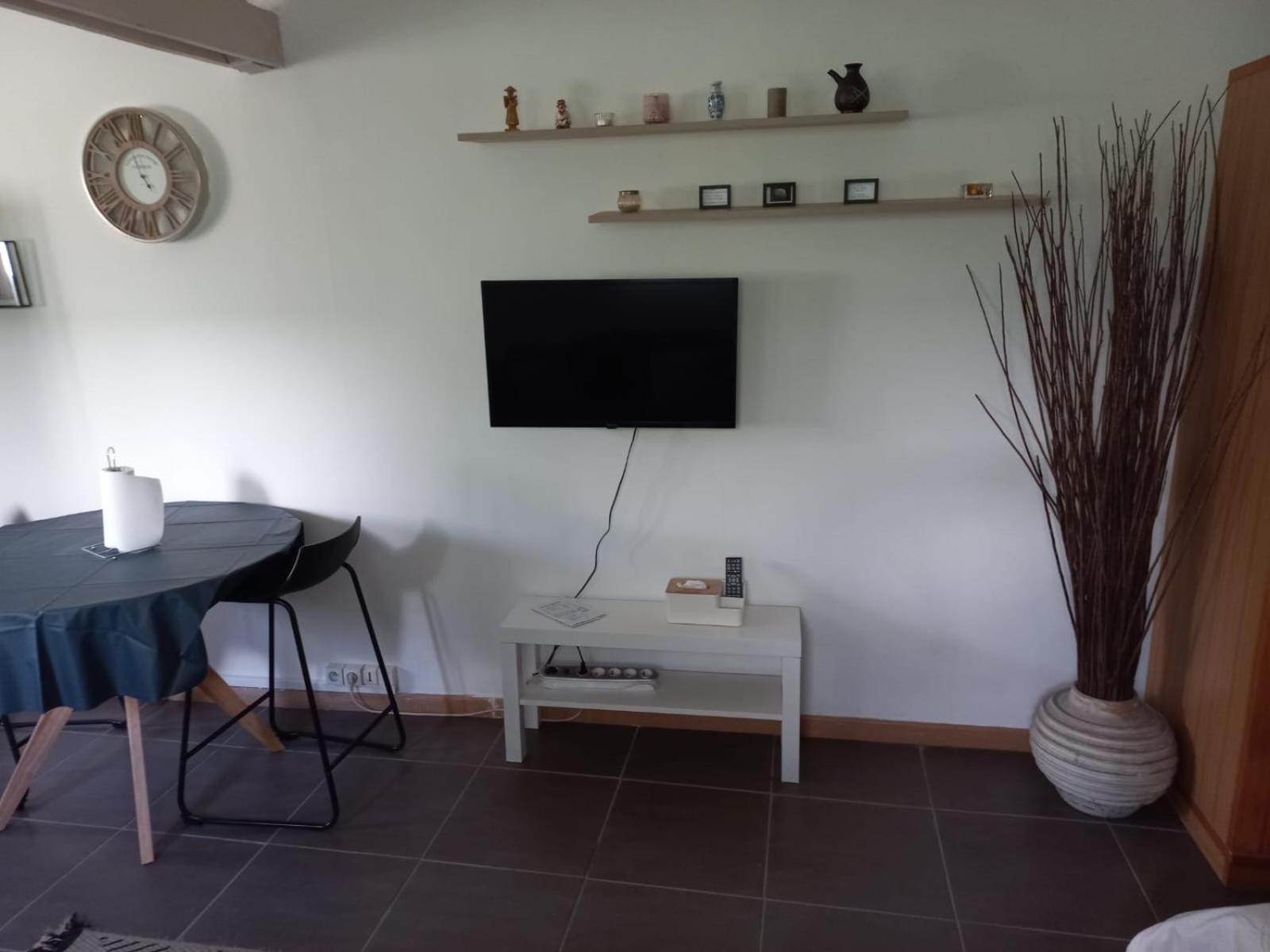 Maisonnette Au Calme Gennevilliers Zewnętrze zdjęcie